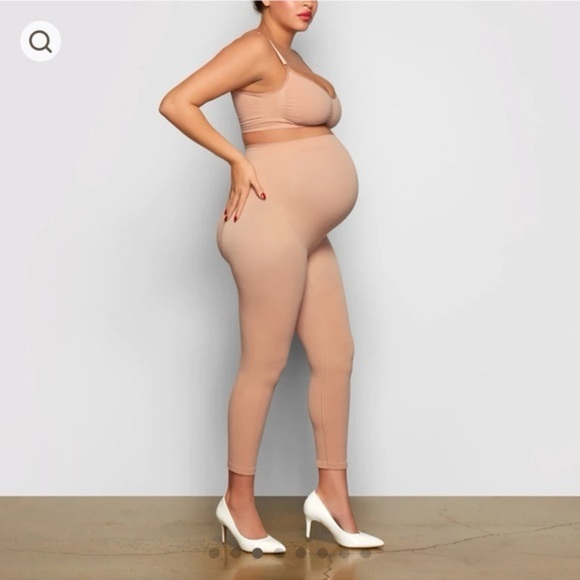 NEVER USED SHAPEWEAR✨ Skims MATERNITY SOLUTIONWEAR
TIGHT
SH-LEG-0149
SIENNA
S/M - Picture 3 of 8